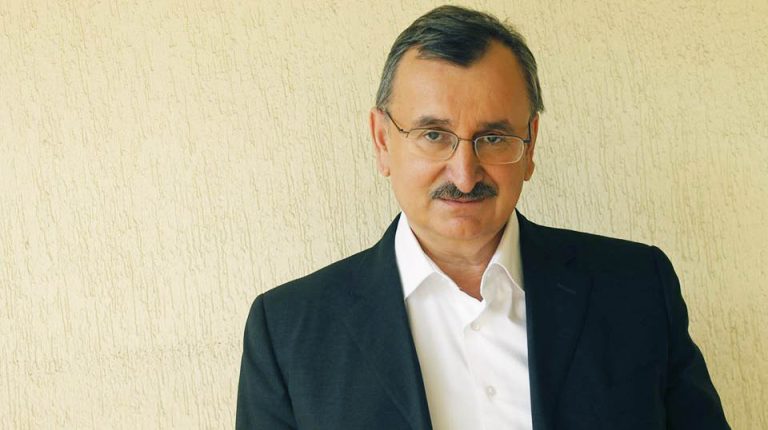 “ჩანთის ამბავმა უკვე სხვა დატვირთვა შეიძინა – დარტყმის ქვეშ ჩააგდო სხვა ქოცი მაღალჩინოსანი ქალები” – რომან გოცირიძე