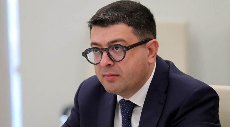 “რამე ქართული მაინც გაგაჩნდეთ ფარჩაკებო, ბოლომდე გახაზული აგენტები ხართ‼️” – დიტო სამხარაძე ოპოზიციაზე