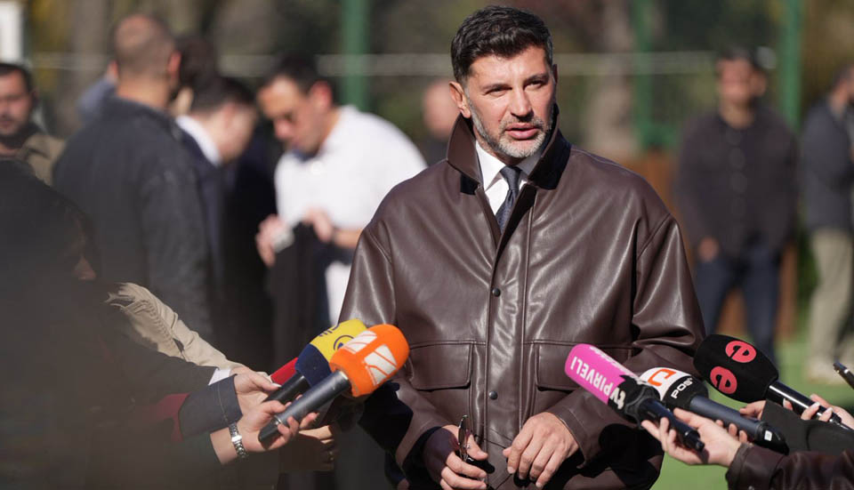 “ჯანსაღად მოაზროვნე ხალხი საკუთარ თავში ეძებს მარცხის მიზეზს, ეს  უსამშობლოები კი ხალხს აბრალებენ ყველაფერს” – კახა კალაძე